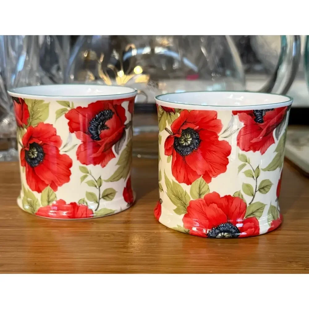 Milton China Hot Drinks in‎ Pretty Red Poppies on Porcelain Set of 2 Small Mugs